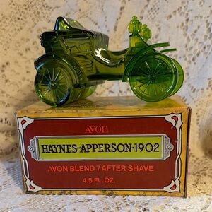 Avon Haynes-Apperson 1902 Green Glass Car